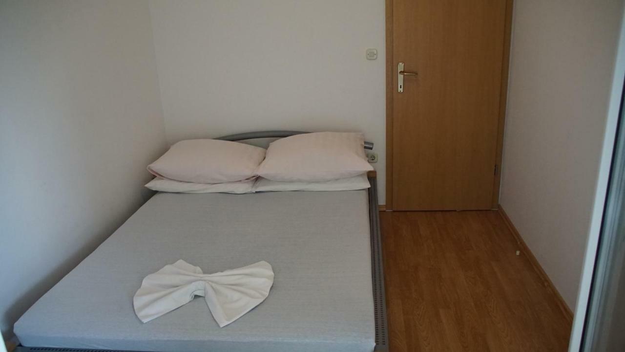 Apartmani Sipic , Bilo - Primosten Primošten Exterior foto