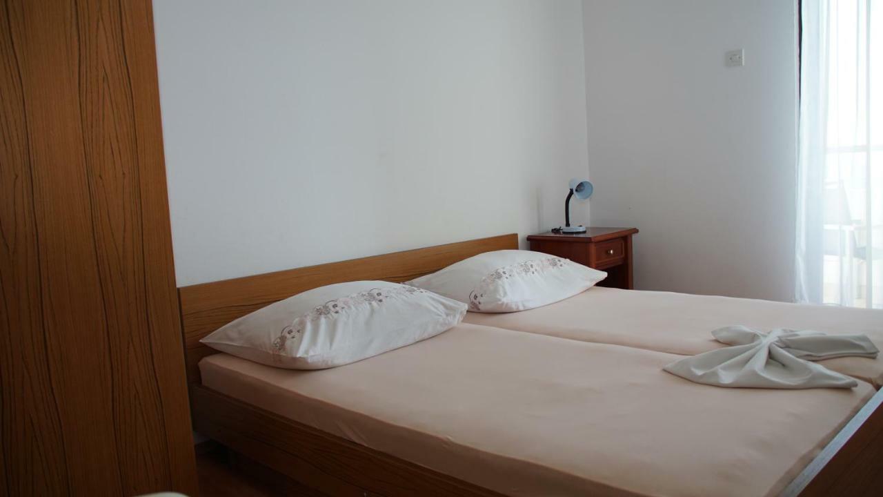 Apartmani Sipic , Bilo - Primosten Primošten Exterior foto
