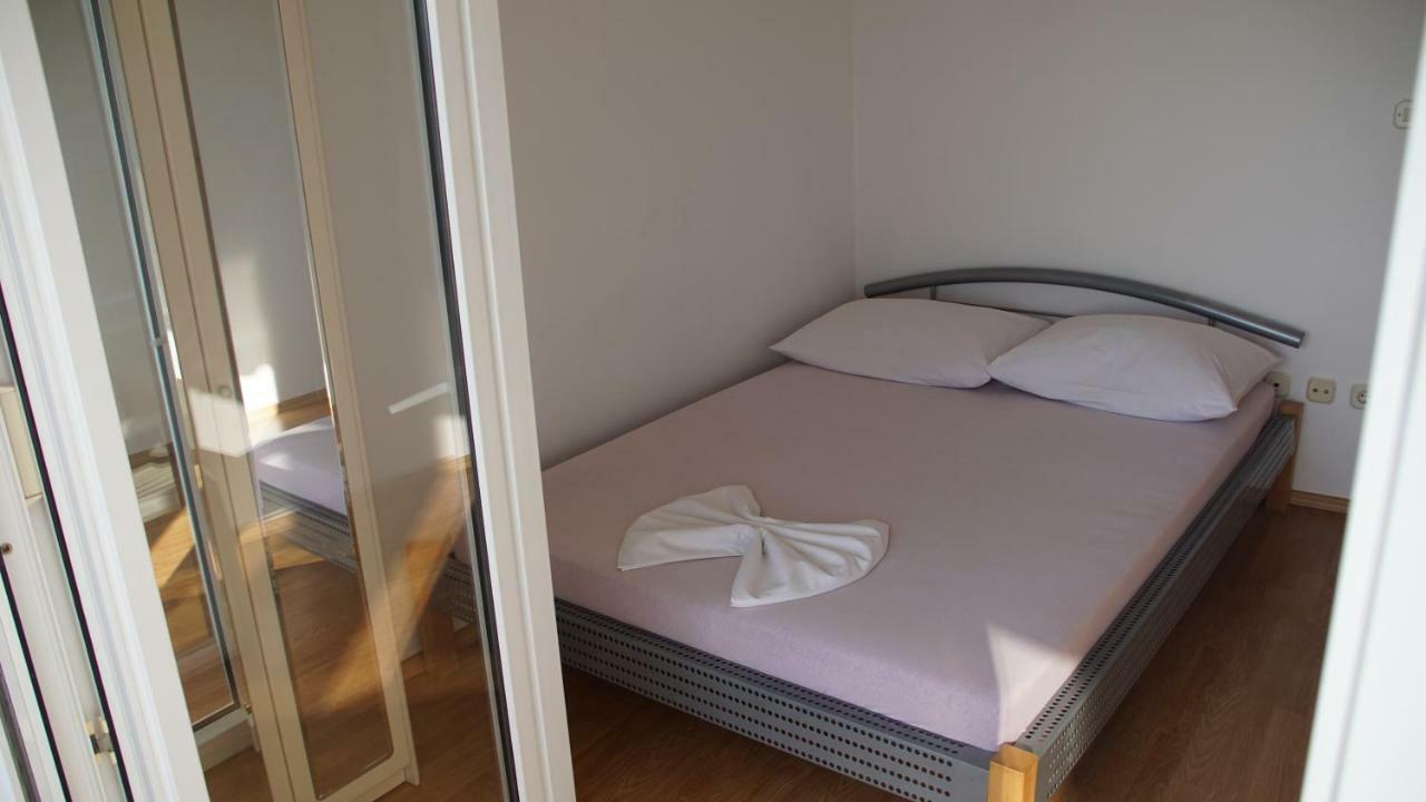 Apartmani Sipic , Bilo - Primosten Primošten Exterior foto
