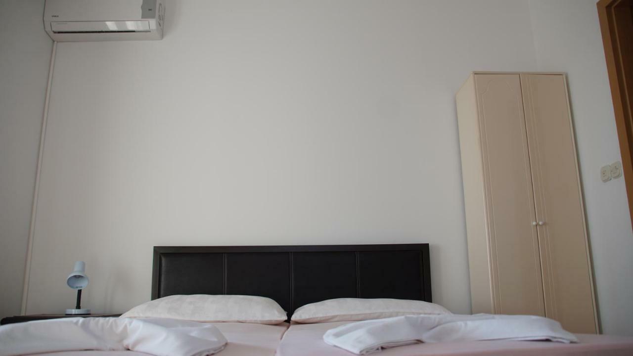 Apartmani Sipic , Bilo - Primosten Primošten Exterior foto